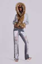 Zain Shredded Bootcut Jeans in Grey - Image 5