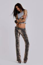 Back Bra Illusion Print Tank - Image 4