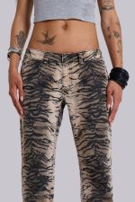 Leona Bootcut Cooper Jeans in Tiger - Image 3