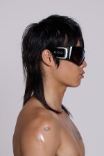Alva Sunglasses in Black - Image 5