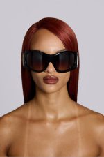 Alva Sunglasses in Black - Image 3