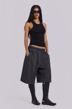 Black Rib Longline Vest - Image 4