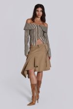 Emra Off The Shoulder Shirt - Image 4